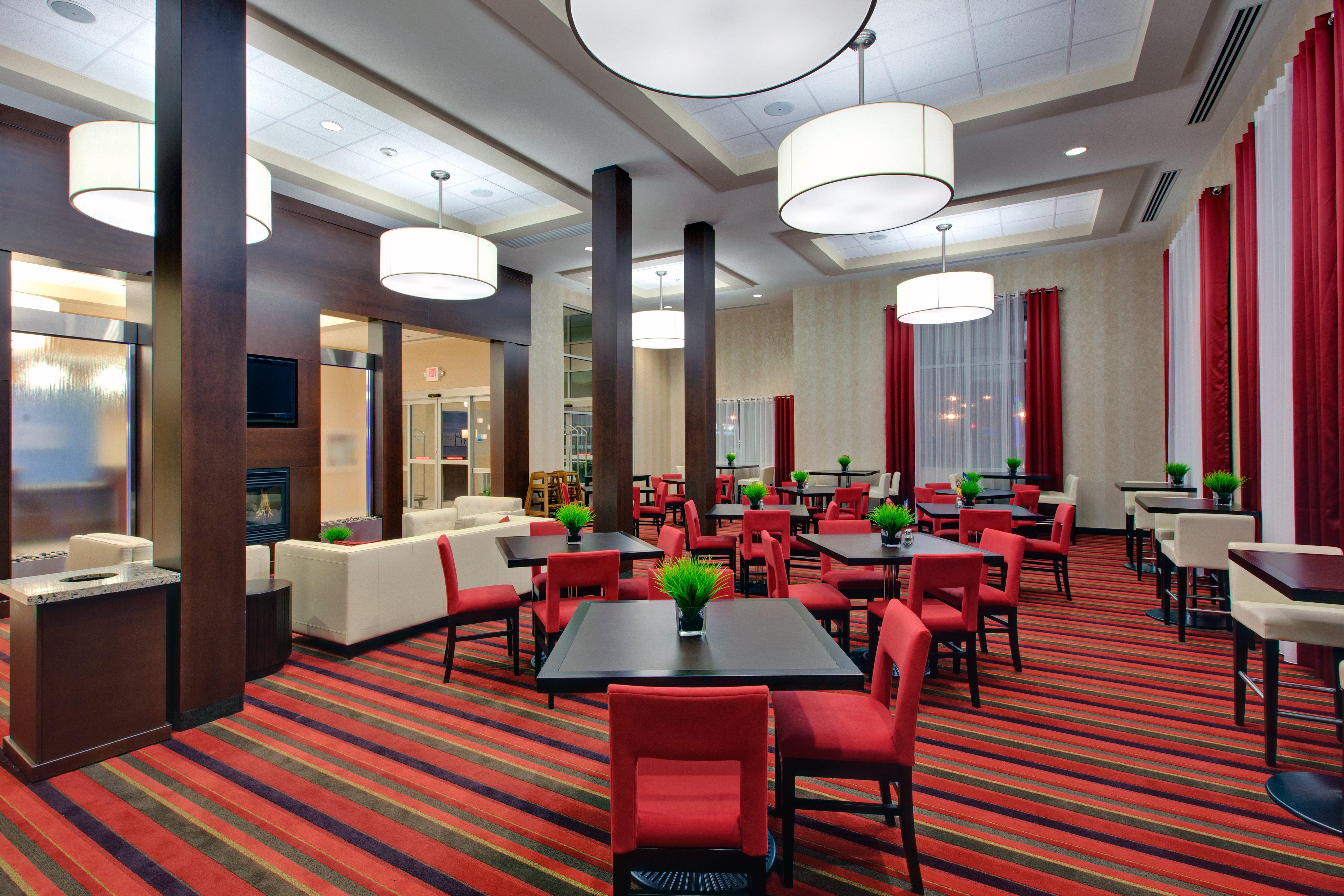 Holiday Inn Express Hotel & Suites Chatham South By Ihg Ngoại thất bức ảnh