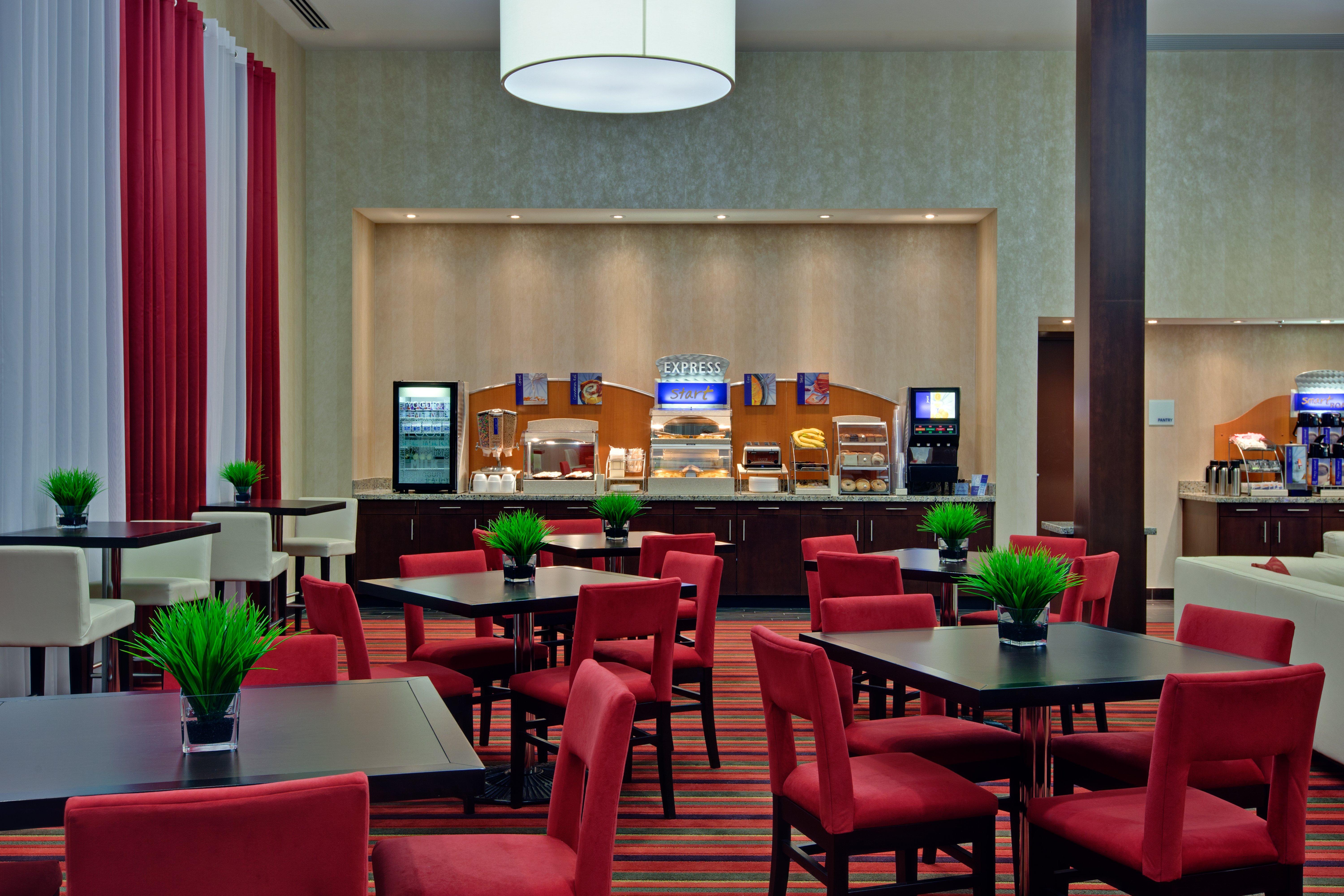 Holiday Inn Express Hotel & Suites Chatham South By Ihg Ngoại thất bức ảnh