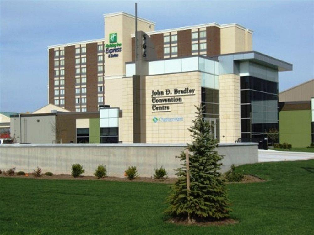 Holiday Inn Express Hotel & Suites Chatham South By Ihg Ngoại thất bức ảnh
