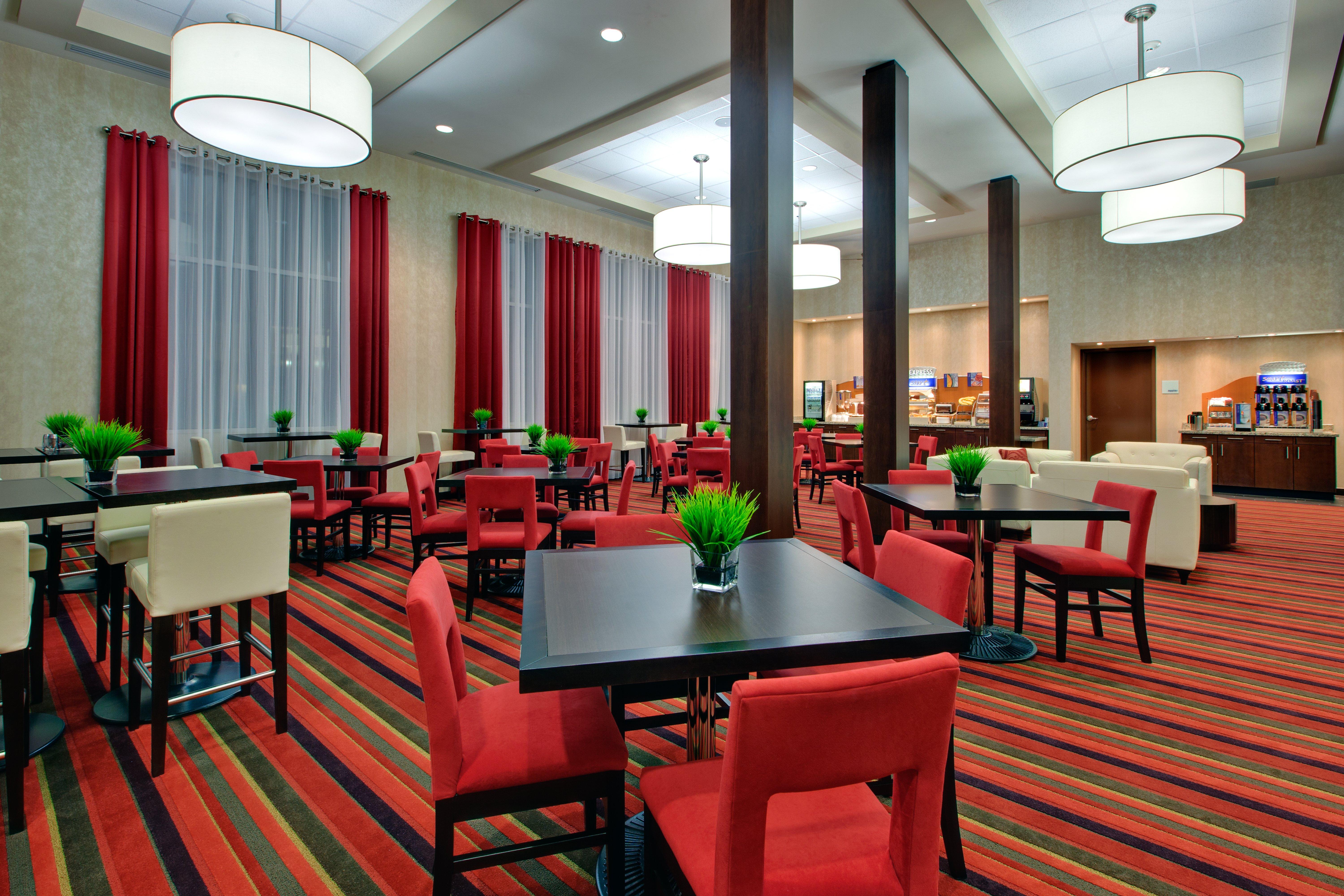Holiday Inn Express Hotel & Suites Chatham South By Ihg Ngoại thất bức ảnh