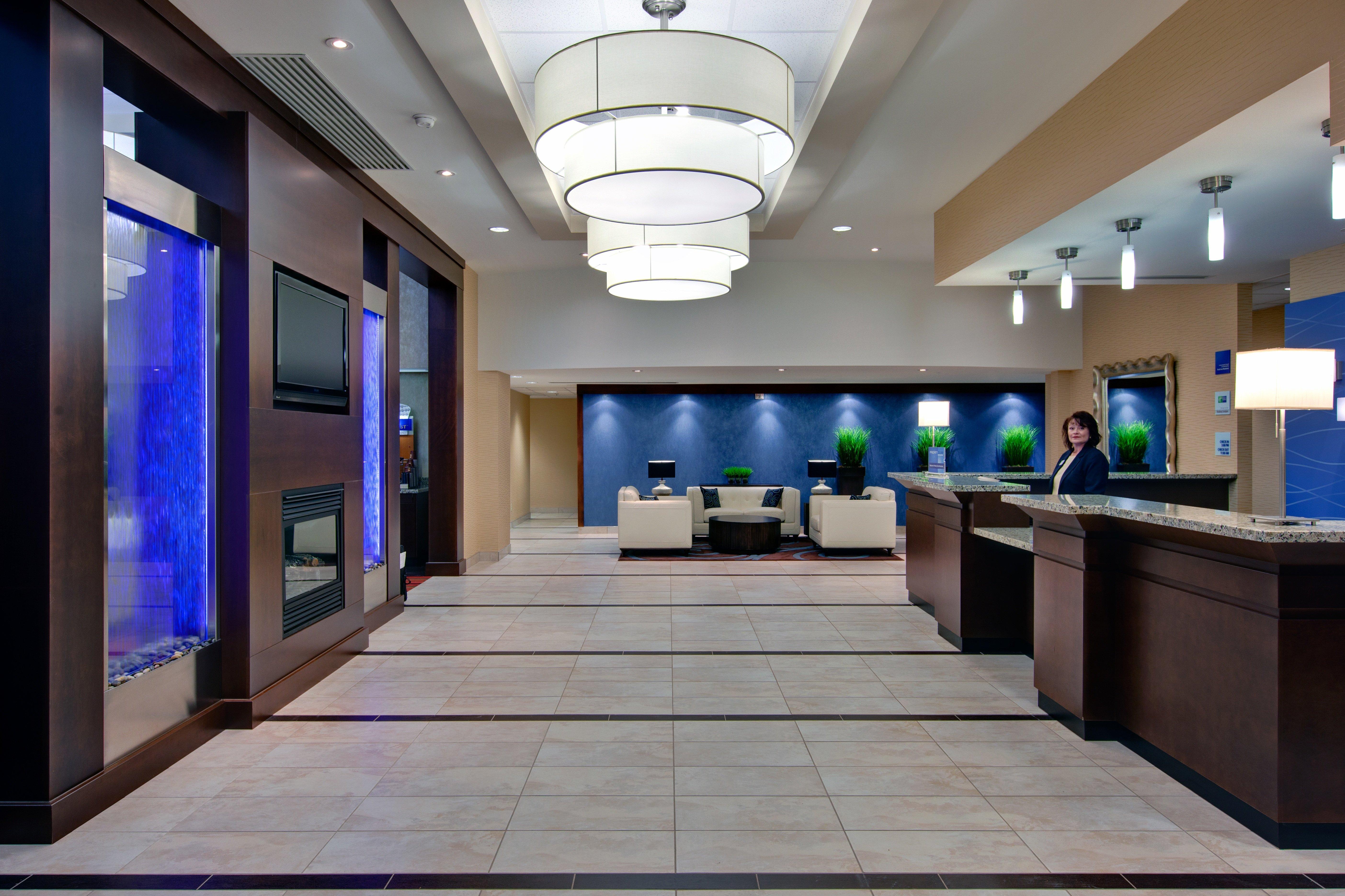 Holiday Inn Express Hotel & Suites Chatham South By Ihg Ngoại thất bức ảnh