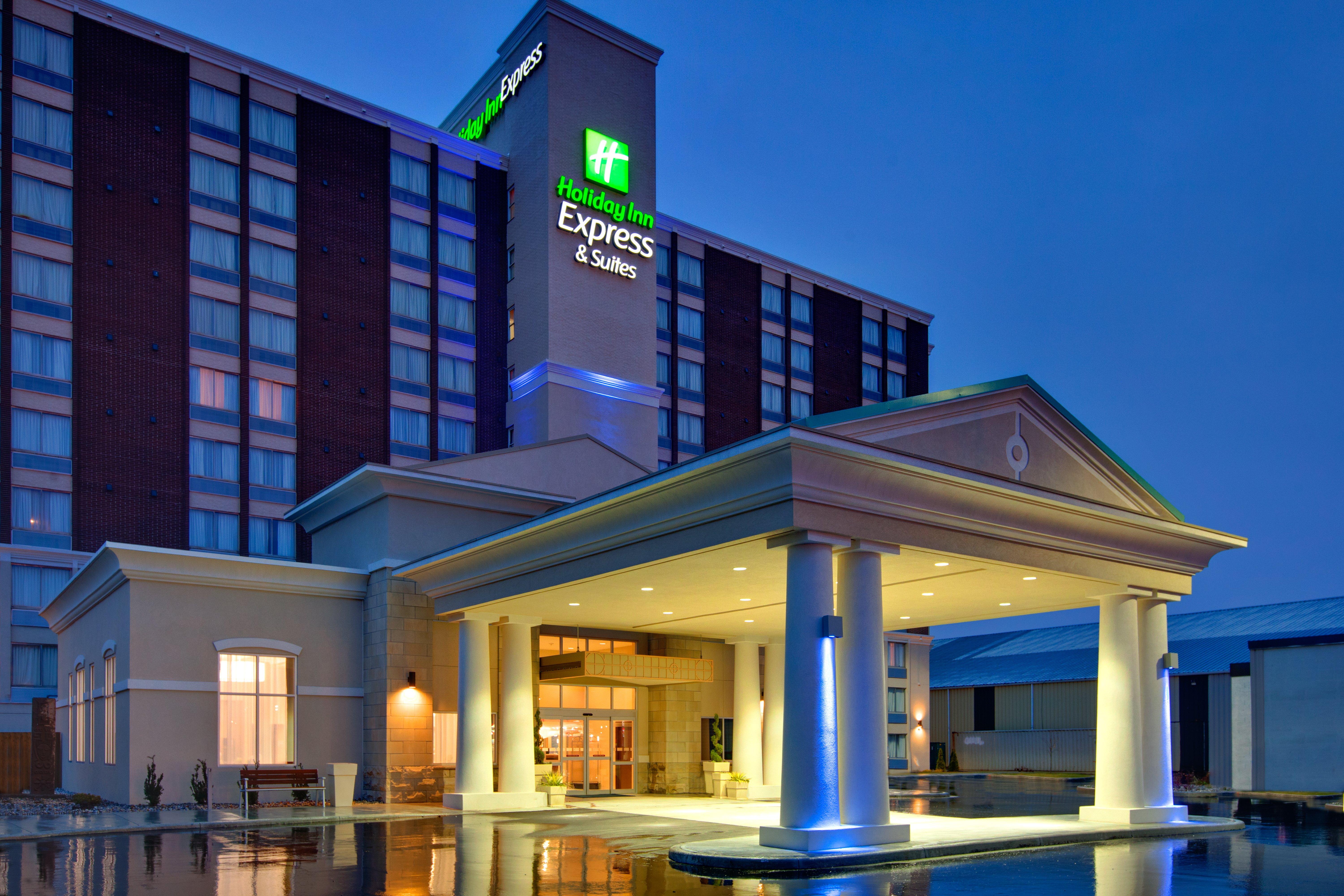 Holiday Inn Express Hotel & Suites Chatham South By Ihg Ngoại thất bức ảnh