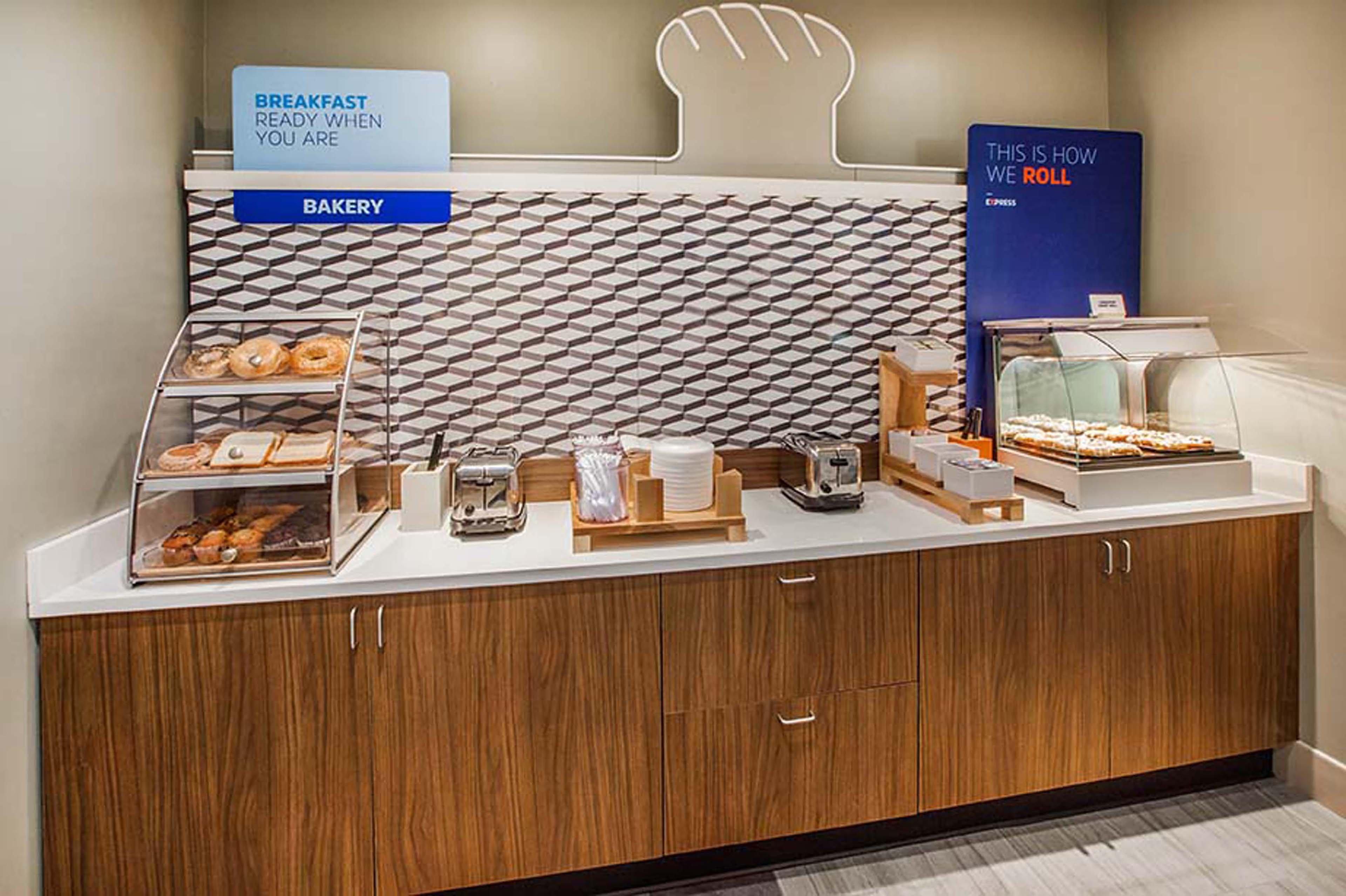 Holiday Inn Express Hotel & Suites Chatham South By Ihg Ngoại thất bức ảnh