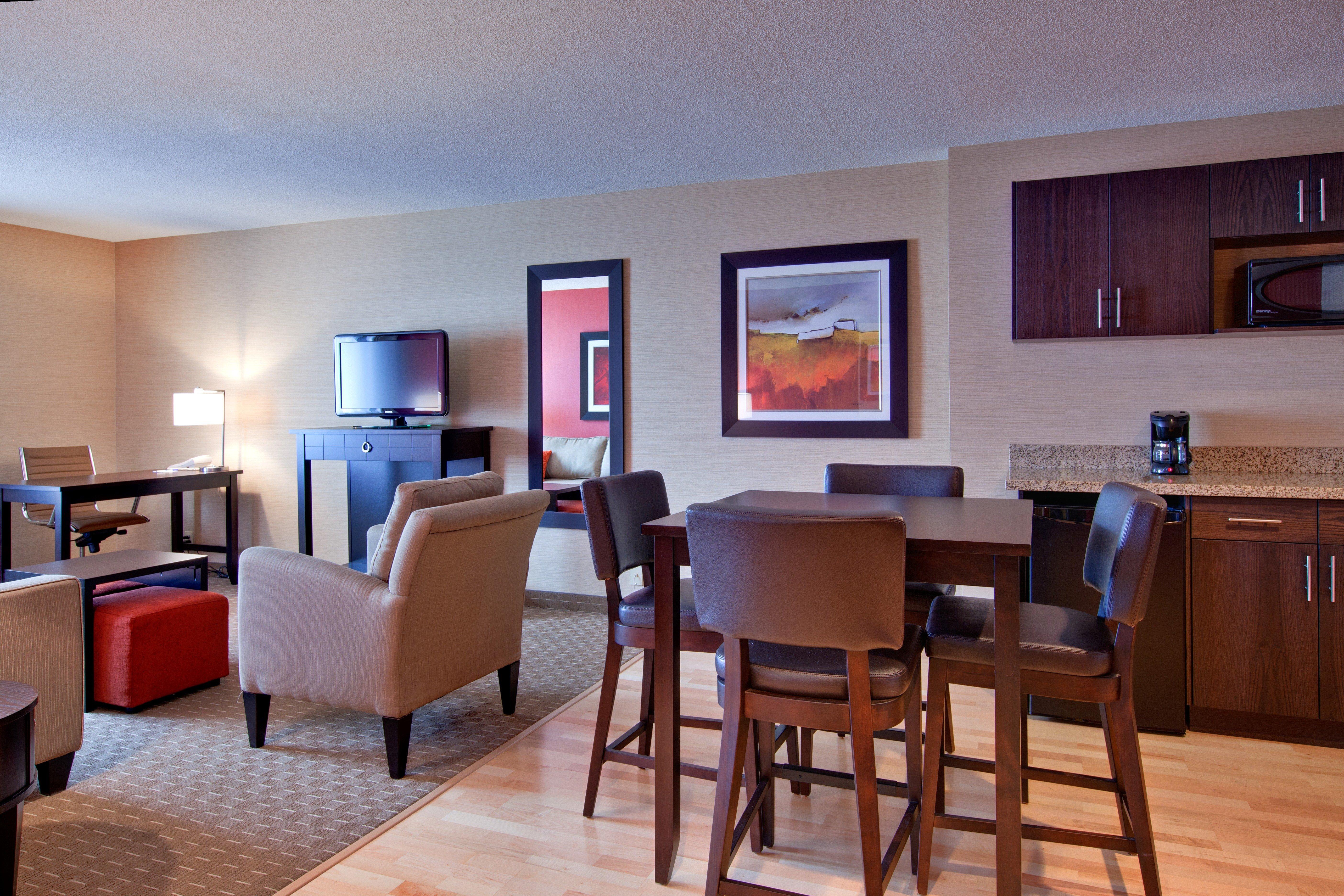 Holiday Inn Express Hotel & Suites Chatham South By Ihg Ngoại thất bức ảnh