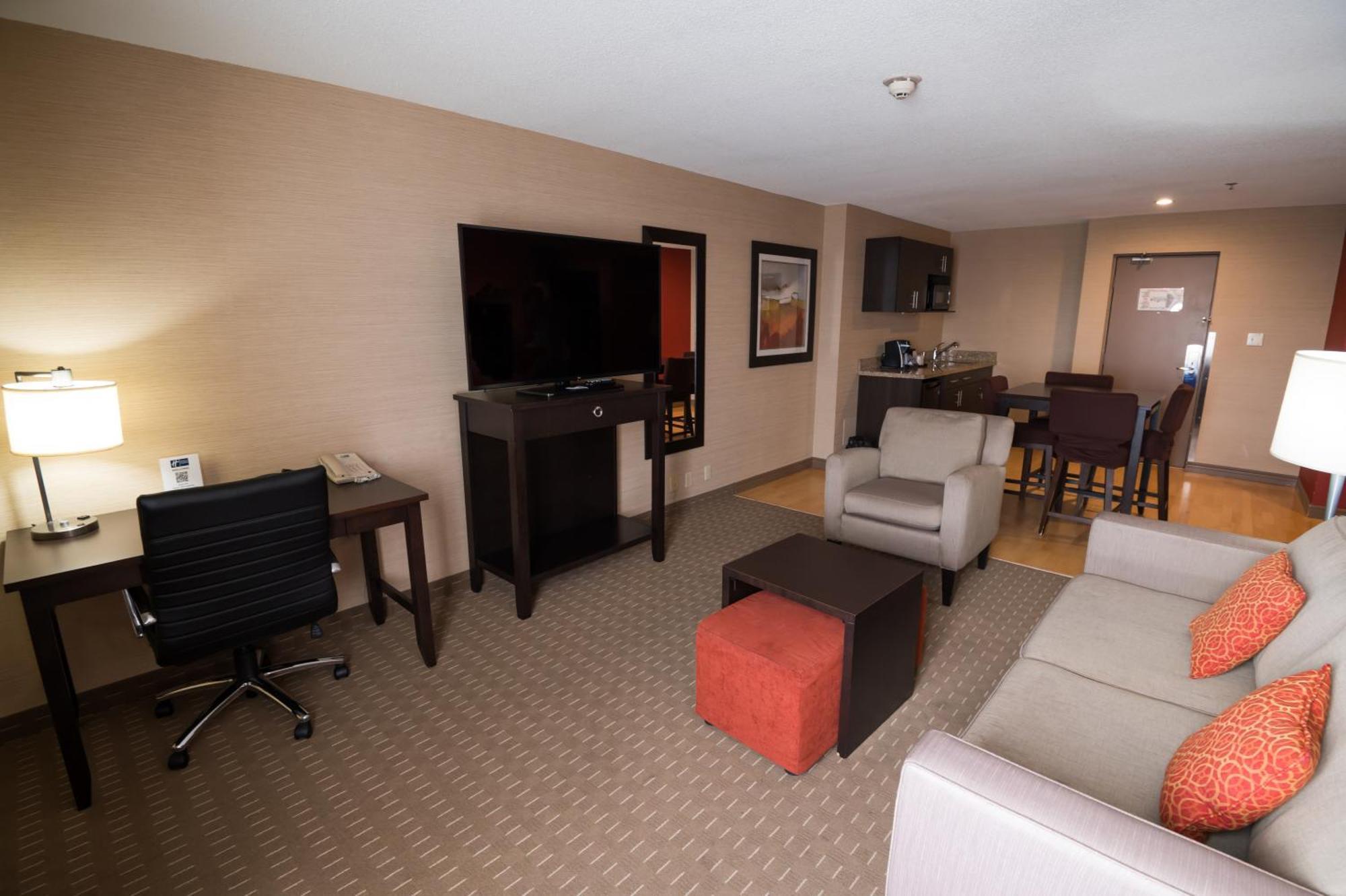 Holiday Inn Express Hotel & Suites Chatham South By Ihg Ngoại thất bức ảnh