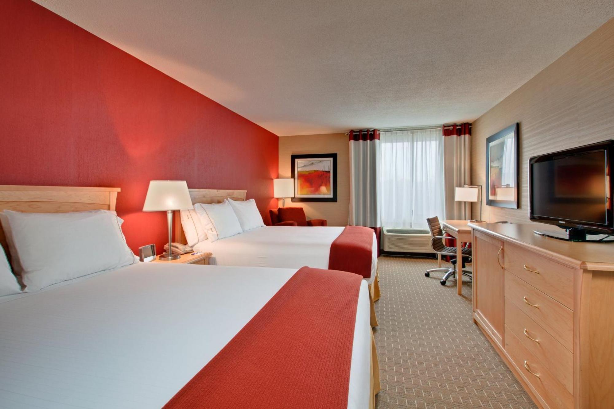 Holiday Inn Express Hotel & Suites Chatham South By Ihg Ngoại thất bức ảnh