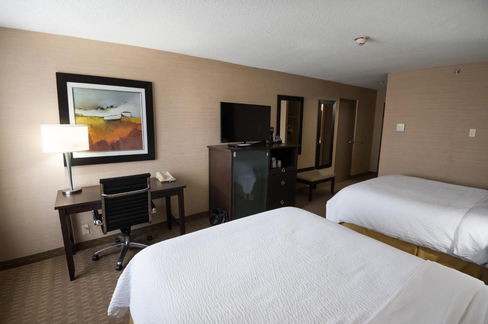 Holiday Inn Express Hotel & Suites Chatham South By Ihg Ngoại thất bức ảnh