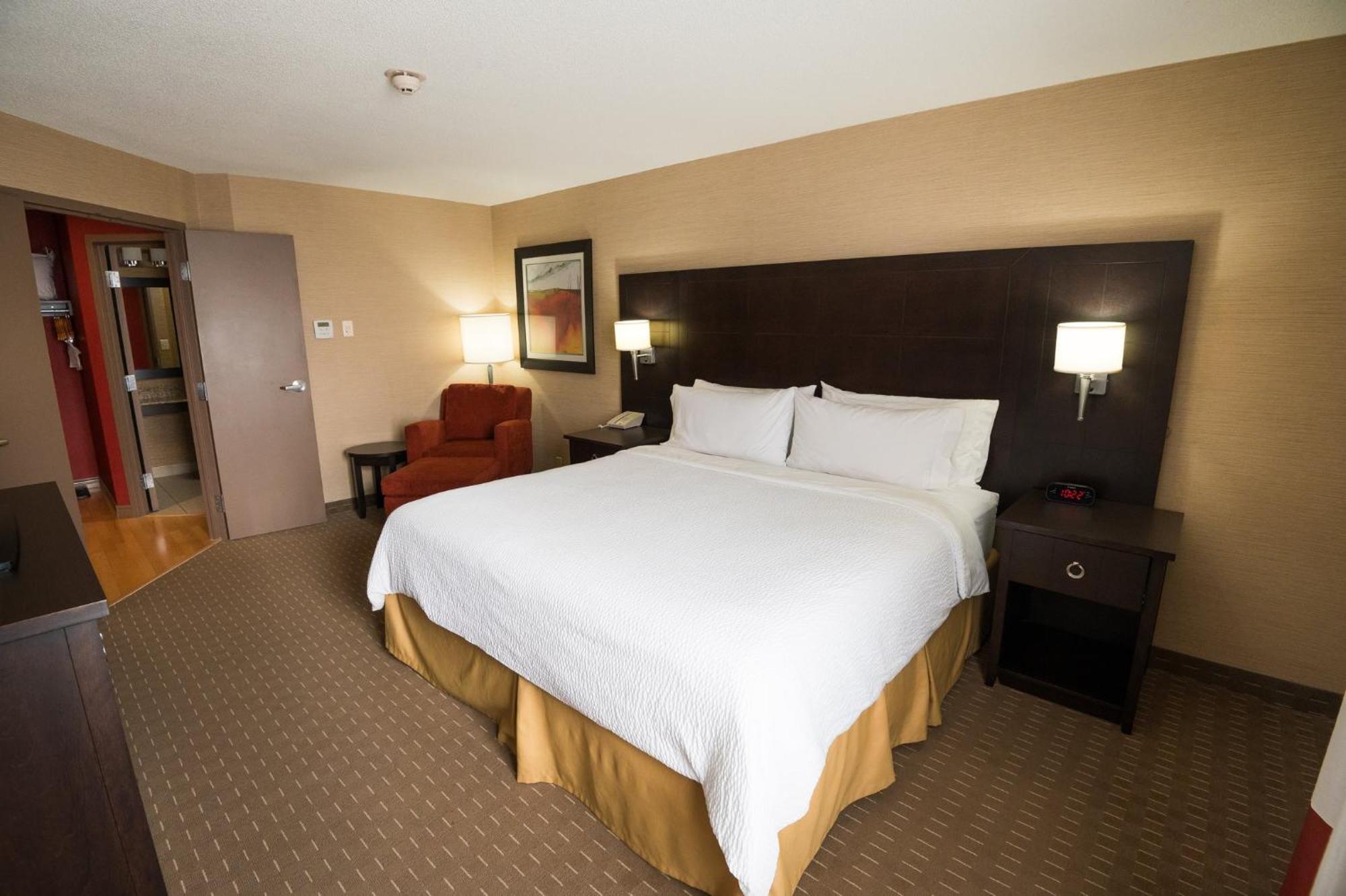 Holiday Inn Express Hotel & Suites Chatham South By Ihg Ngoại thất bức ảnh
