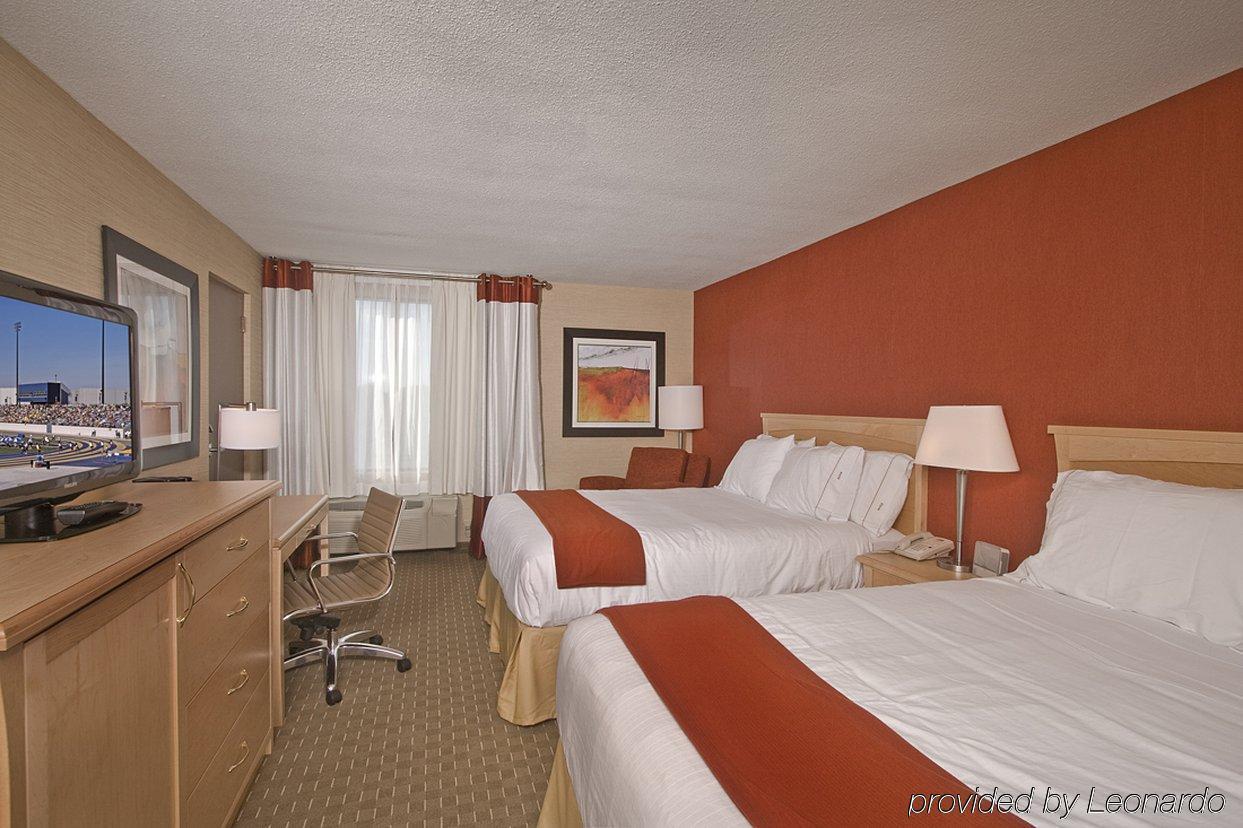 Holiday Inn Express Hotel & Suites Chatham South By Ihg Phòng bức ảnh